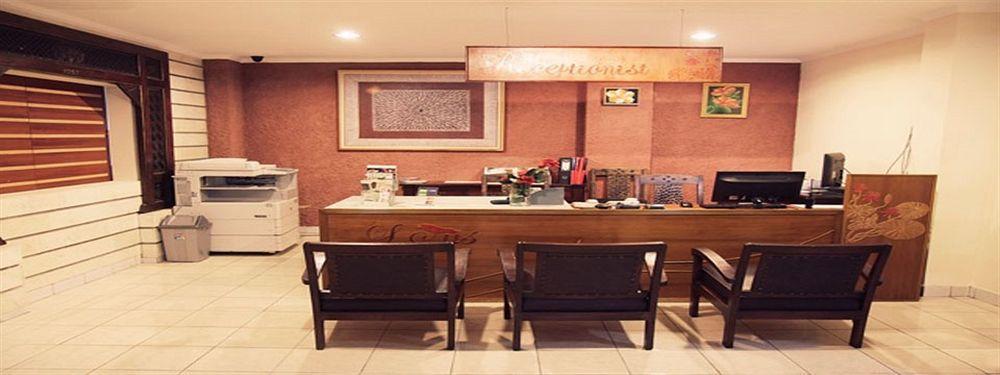 Lotus Hotel Bandung