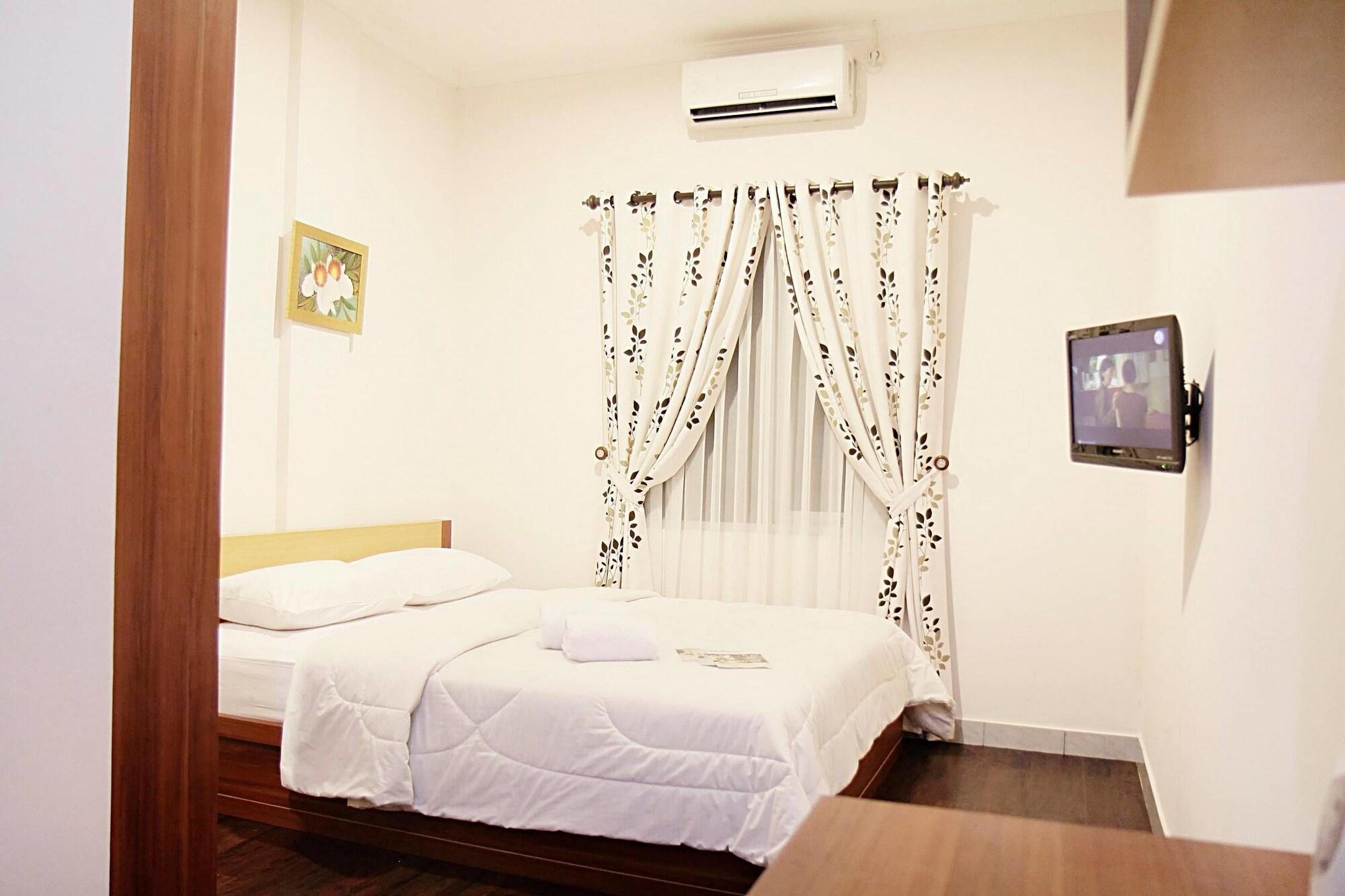 Lotus 2* Bandung