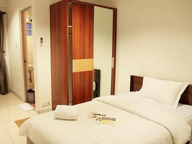 Lotus Hotel Bandung