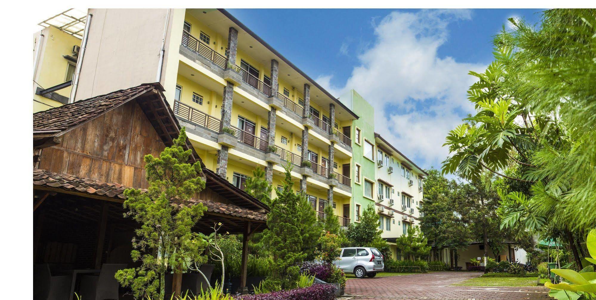 Lotus Hotel